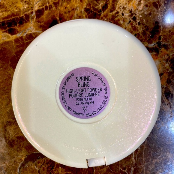 NIB Mac high-light powder (spring bling) .31 oz/9g with samples! - Picture 3 of 8